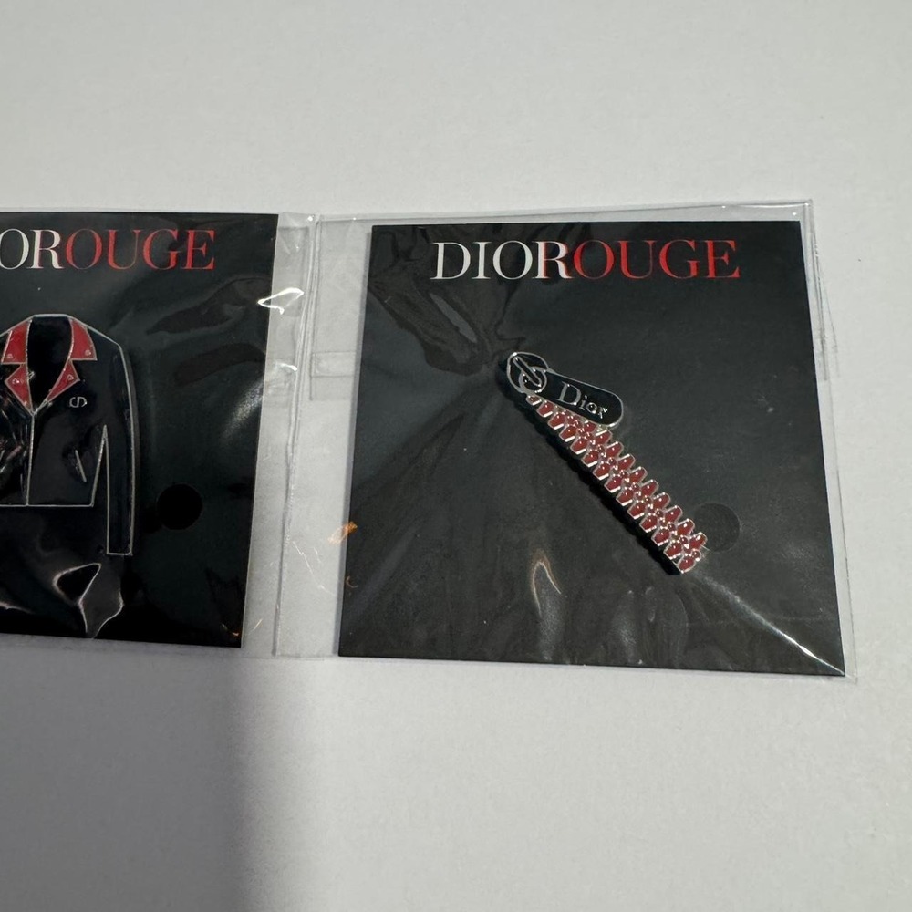 Dior Rouge Pin Set - Picture 2 of 6
